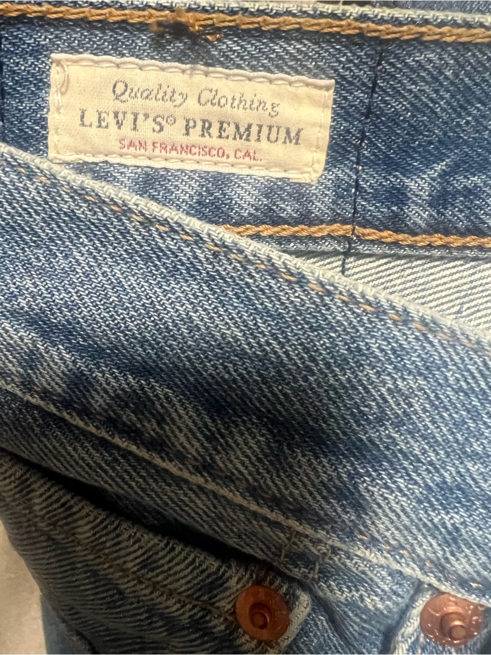 Levi’s Premium Ribcage Wide Leg Jeans Tint Story Medium Wash NWT 30x32 - Picture 5 of 8